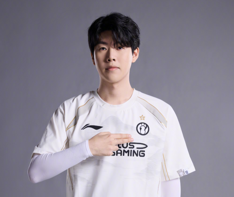 有人觉得他 有人觉得他